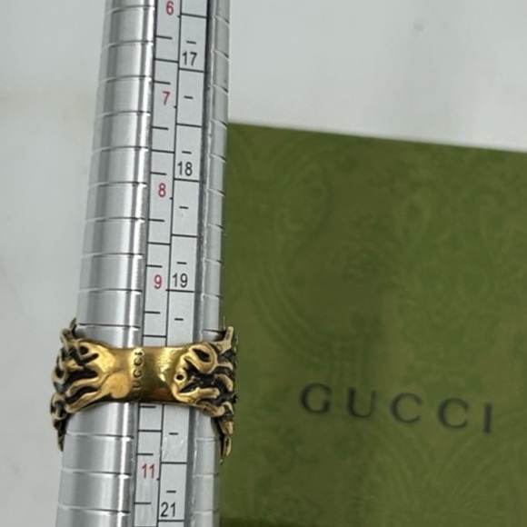 Men's Gucci Iconic Lionhead ring size 10. - Picture 4 of 6